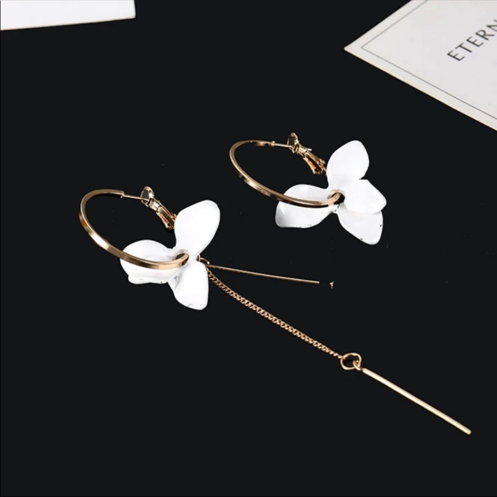 🌺Boho White flower Gold Tassel Chain drop Earring - Picture 7 of 16